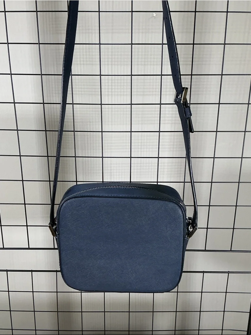 Kate Spade New York Navy Saffiano Leather Crossbody Purse